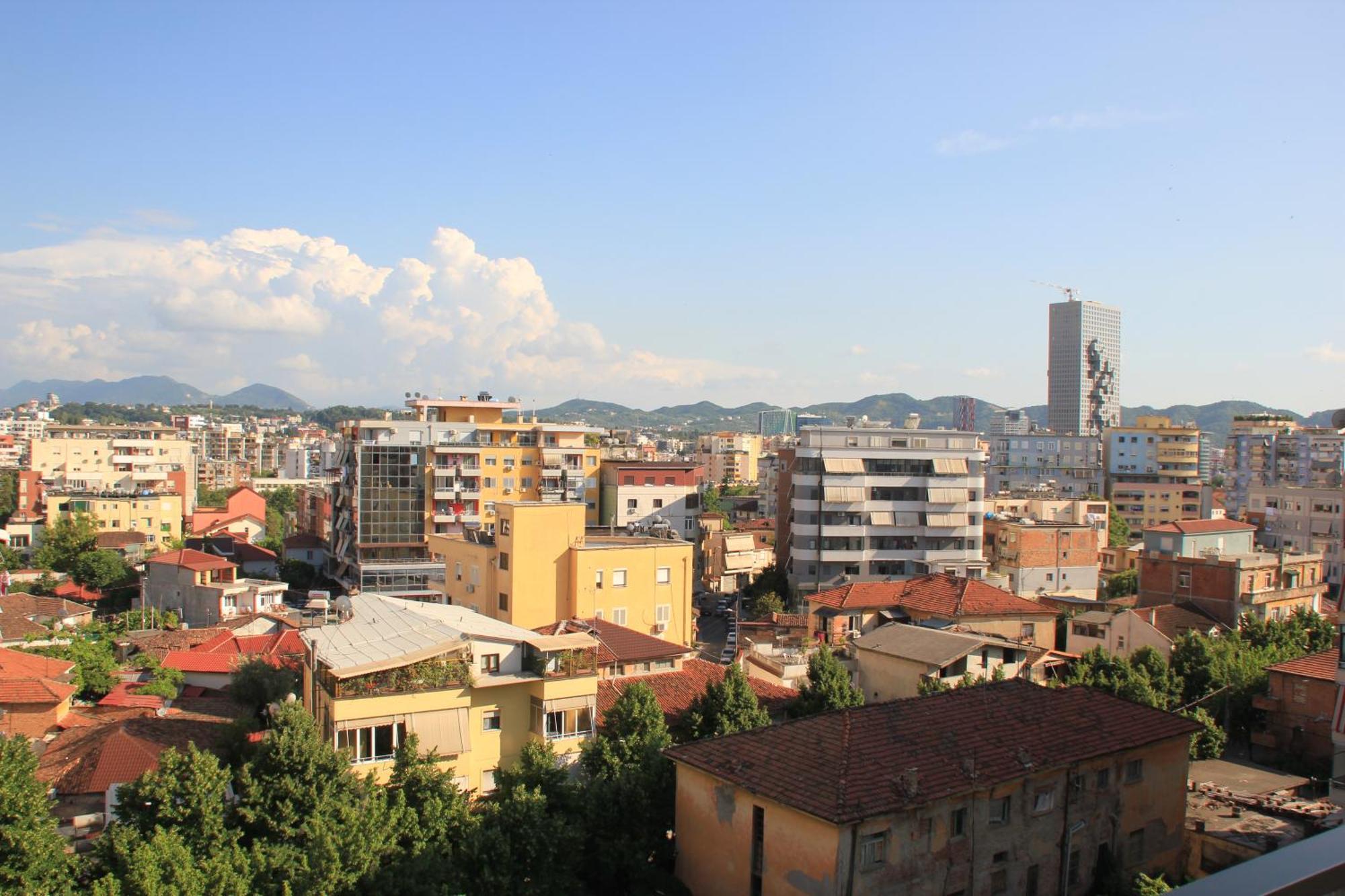 Tirana Cityscape Εξωτερικό φωτογραφία